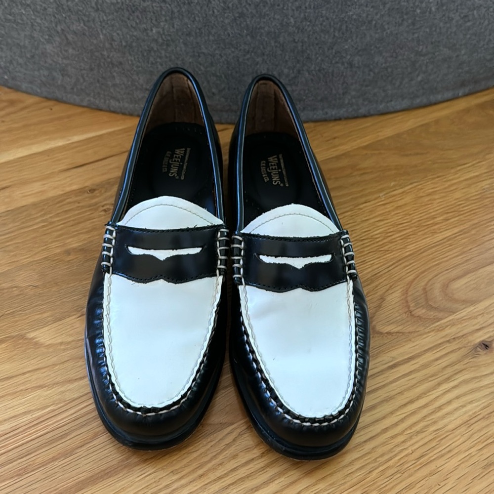 G.H. Bass & Co. Womens Whitney Weejuns Loafer